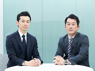 保険クリニックFC運営部部長　古川(写真左)
2007年1月入社

法人事業部部長　福永(写真右)
2012年7月入社